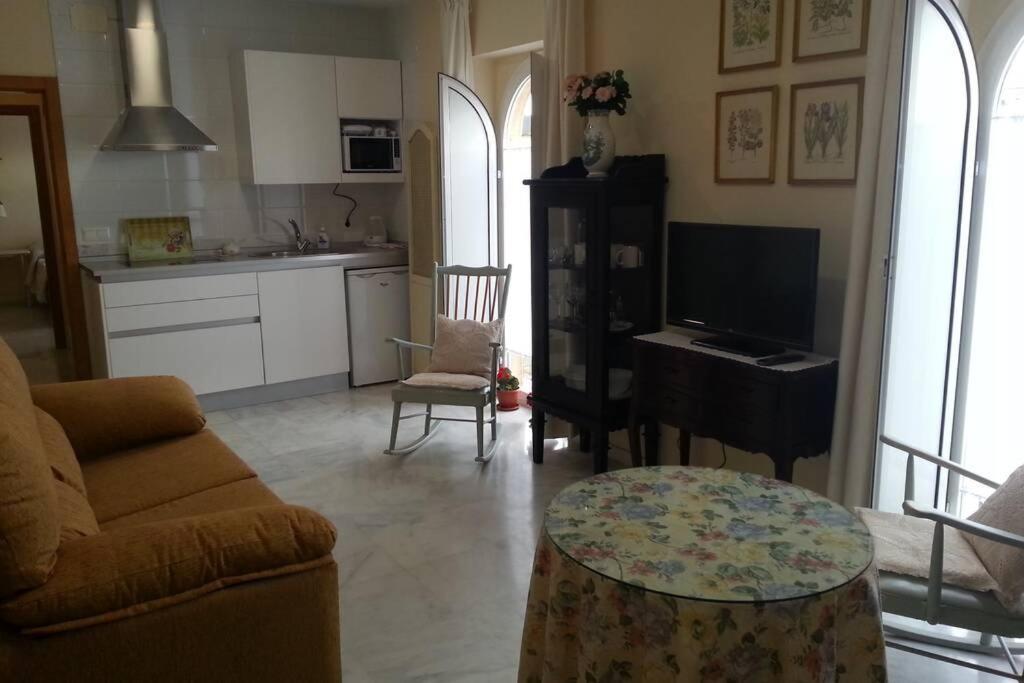 Alleanza, Puerta A Santa Cruz Севилья Экстерьер фото
